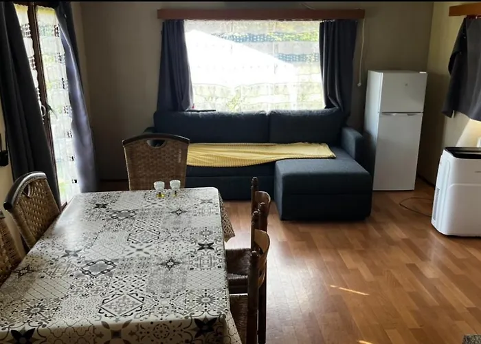 Le De Lola Camping *